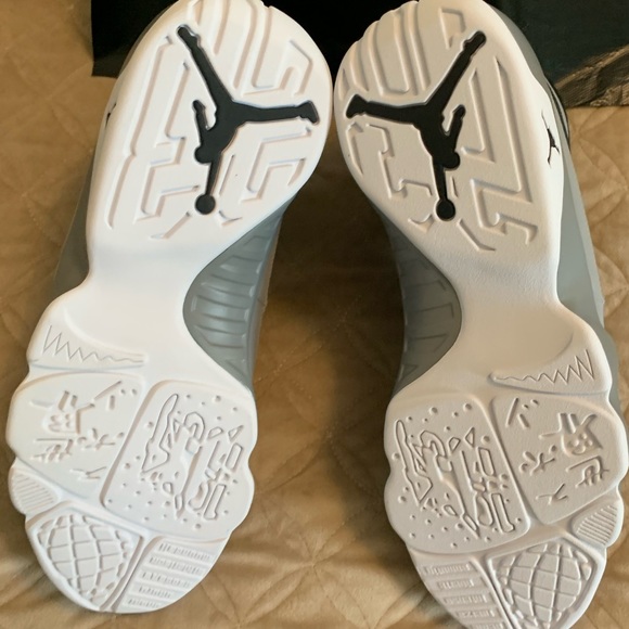 Air Jordan 9 Retro “Particle Grey” - Picture 4 of 8